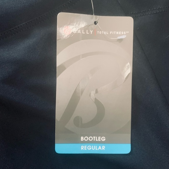 Bally Total Fitness Women’s Bootleg Regular Fit-NWT. - Picture 4 of 5